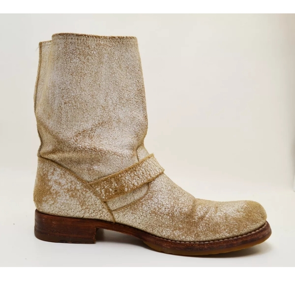 Frye Veronica Short Distressed Crackled Leather Antiqued Engineer Boots - Picture 3 of 11